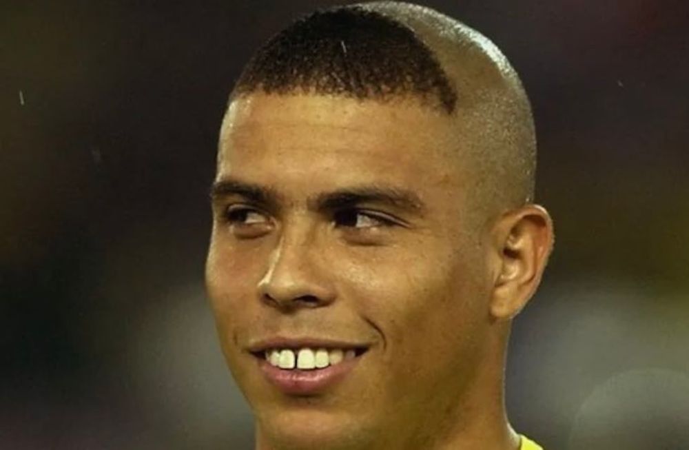 El histórico goleador brasileño recordó el título de Corea-Japón y se refirió a su llamativo corte de pelo, con un flequillo en medio de la pelada. / Gentileza.