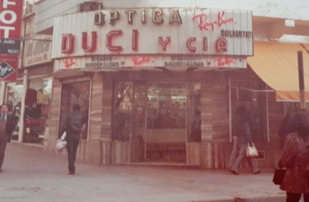 Desde la década de 1950, la esquina norte de Las Heras y 9 de Julio, se convirtió en un icónico para los mendocinos.