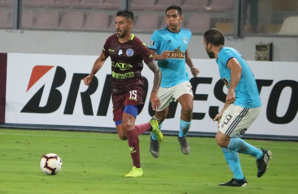 Godoy Cruz consiguió un buen empate en su visita a Perú