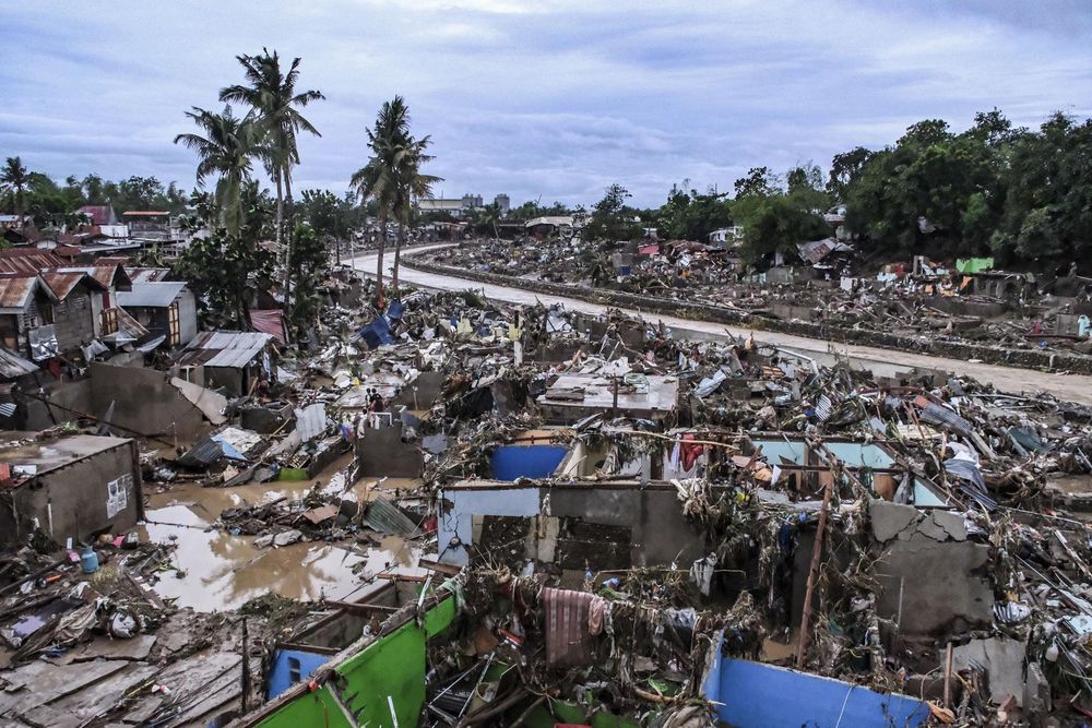 Daños causados por el tifón Kalmaegi en Talisay City, Cebú, Filipinas.&nbsp;