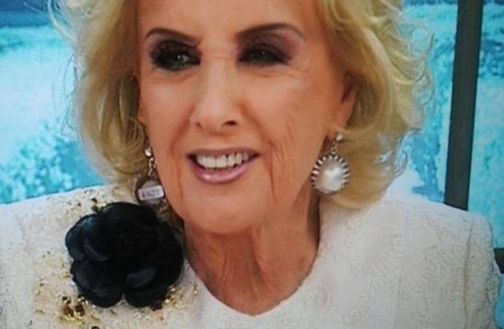 ¡Mirtha Legrand olvidó sacarle el precio a sus aros!