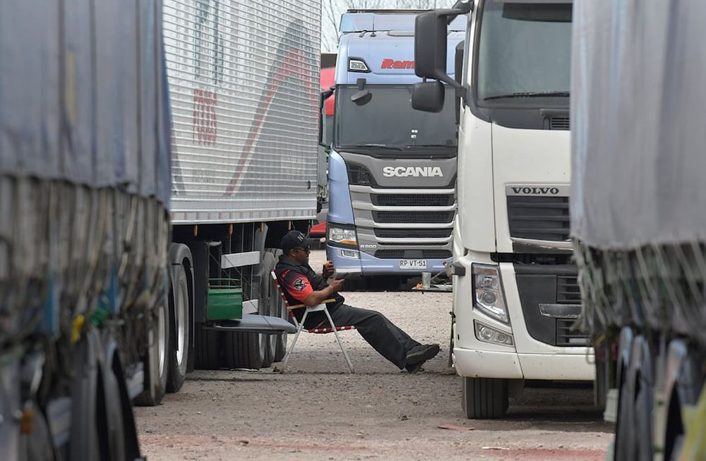 El sector de transporte reveló las pérdidas millonarias que acumulan por el cierre del Paso. Foto: Orlando Pelichotti.