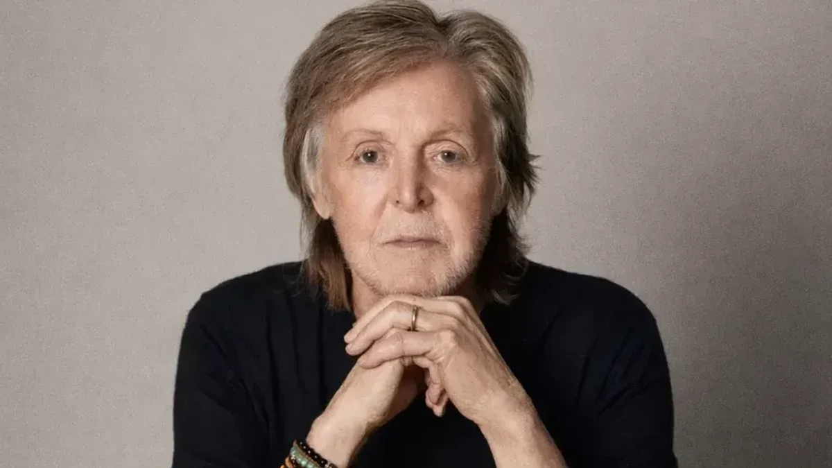 Referencias a John Lennon y sonidos de The Beatles: Paul McCartney mostró el primer tema de su próximo álbum