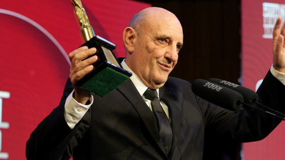 el puma goity gano el martin fierro de oro al teatro con cyrano: cuando se vera esta obra en mendoza