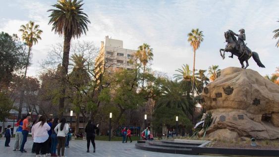 Sumate a los Free Walking Tours de junio y disfrutá de la Ciudad