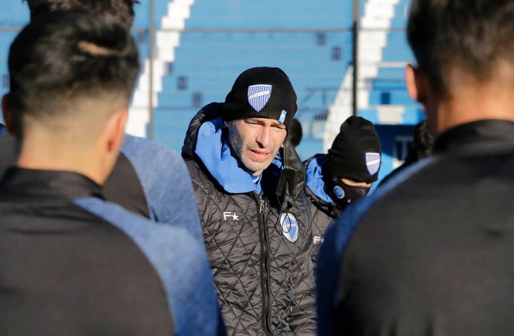 ¿Podrá el Gallego? Después de un primer torneo bastante irregular, Sebastián Méndez afronta uno de los desafíos más importantes de su carrera como entrenador.