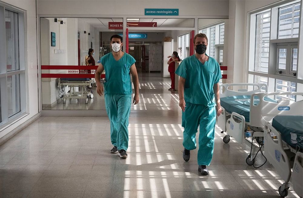 El hombre de 26 años fue asistido de urgencia en la guardia del hospital Central de Mendoza y le diagnosticaron estallido ocular. - Archivo / Los Andes