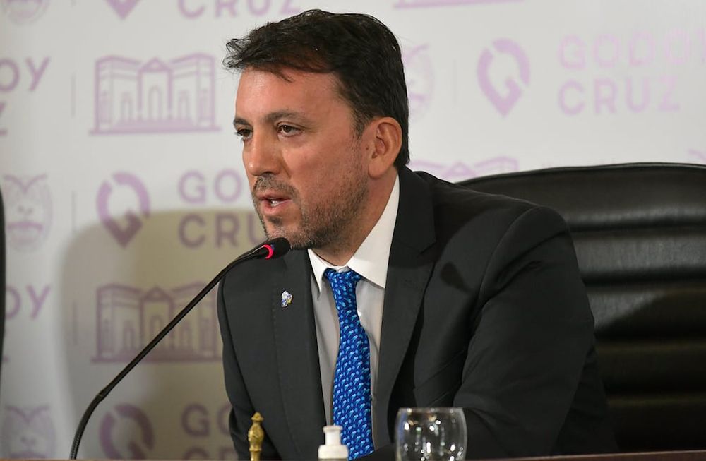 Inicio de sesión del Concejo Deliberante de Godoy Cruz, los ediles estuvieron en el recinto del HCD, presenciaron  el discurso del intendente Tadeo García ZalazarFoto: Orlando Pelichotti