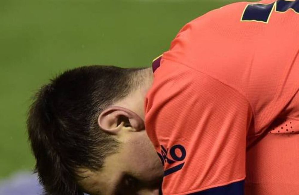 Messi recibió un botellazo en la victoria del Barcelona