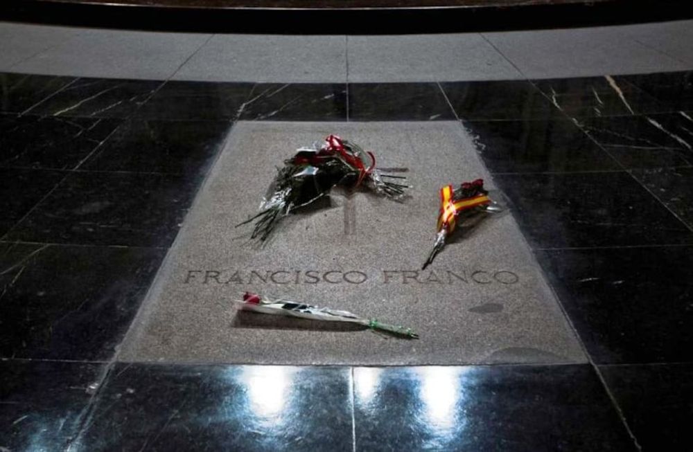 España: 15 días para decidir la nueva sepultura de los restos de Franco