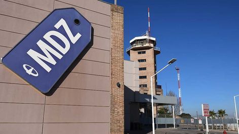 Los Andes | Este lunes se reabrirán las fronteras de Argentina con Chile y Uruguay para una prueba piloto de regreso de turistas. Los visitantes deberán, entre otras cosas, cumplir con un aislamiento de diez días en un hotel. Foto: José Gutiérrez / Los Andes.