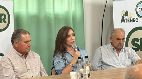 JOSÉ MORONTA, VICTORIA VILLARRUEL, MARIO LEIVA