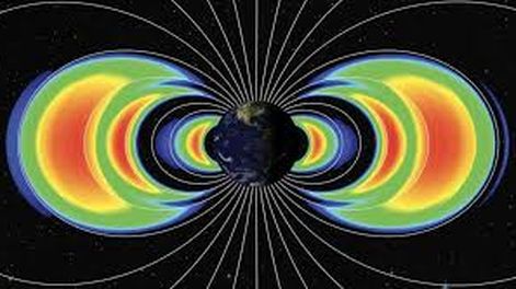 Los cinturones de Van Allen recubren y protegen al planeta de la radiación y las tormentas solares.