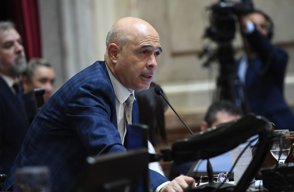 El presidente provisional Bartolomé Abdala da por finalizada la Sesión Pública Especial en el Senado de la Nación. Foto NA: COMUNICACIÓN SENADO
