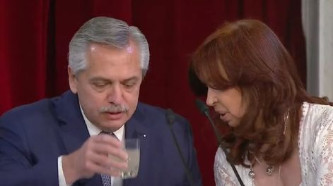 Los Andes | Cristina Kirchner empeñó su liderazgo en una movida de daño interno. Si imagen positiva sólo sobrevive en una minoría. Fuera de esa ciudadela intensa no despega del fracaso de aquello que inventó: Alberto Fernández.
