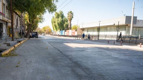 Así luce la calle de la Ciudad de Mendoza que desde el lunes 8 de mayo de 2023 tendrá doble circulación.