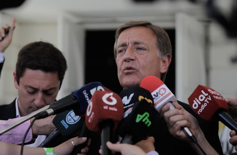 El Gobernador anunció que viajará a Buenos Aires para presentar un amparo por mora, para apurar el laudo arbitral de Alberto Fernández por Portezuelo del Viento.