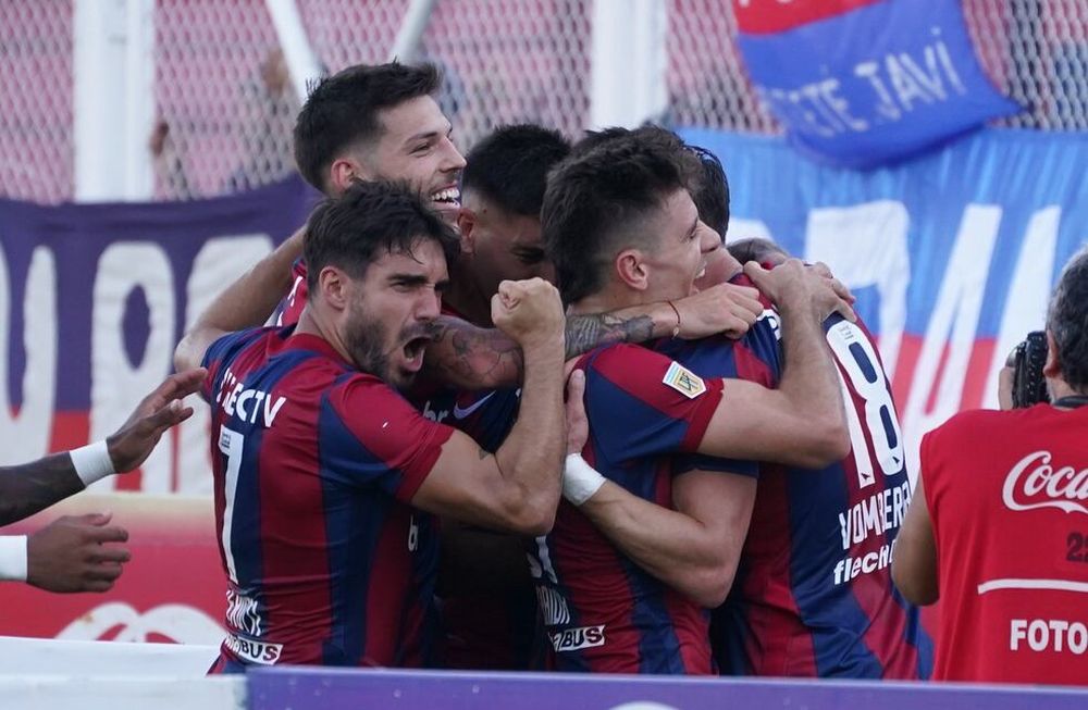 El Ciclón venció 4-0 al Lobo en el Pedro Bidegain, por la fecha 7 de la LPF 2023, y se quedó con los tres puntos que lo mantienen en la cima del torneo. / Gentileza.