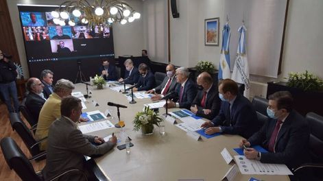 Los Andes | Encuentro. Imagen del primer encuentro que mantuvo el ministro de Agricultura, Ganadería y Pesca de la Nación, Julián Domínguez, con la CEEA semanas atrás.