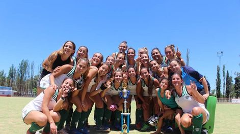 Hockey césped: Maristas se quedó con el oro en el torneo de Clausura de damas mayores
