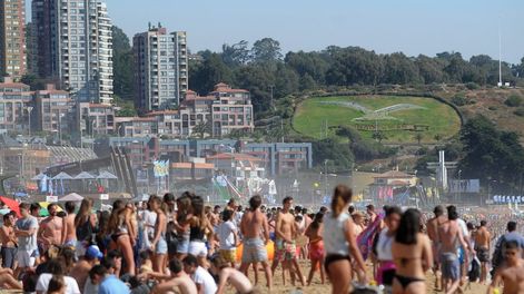Para pasear por Chile, este verano será necesario contar con un seguro por Covid. / Ignacio Blanco - Los Andes