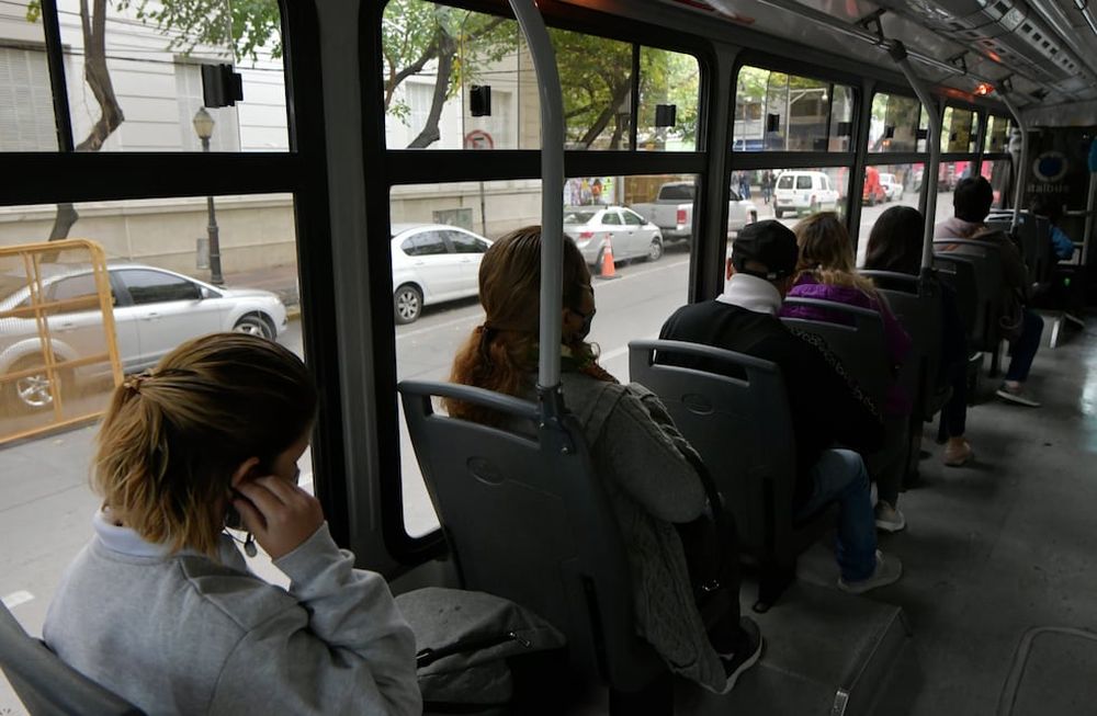 La Fiesta Nacional de la Vendimia contará con un servicio de transporte especial. Foto: Orlando Pelichotti / Los Andes