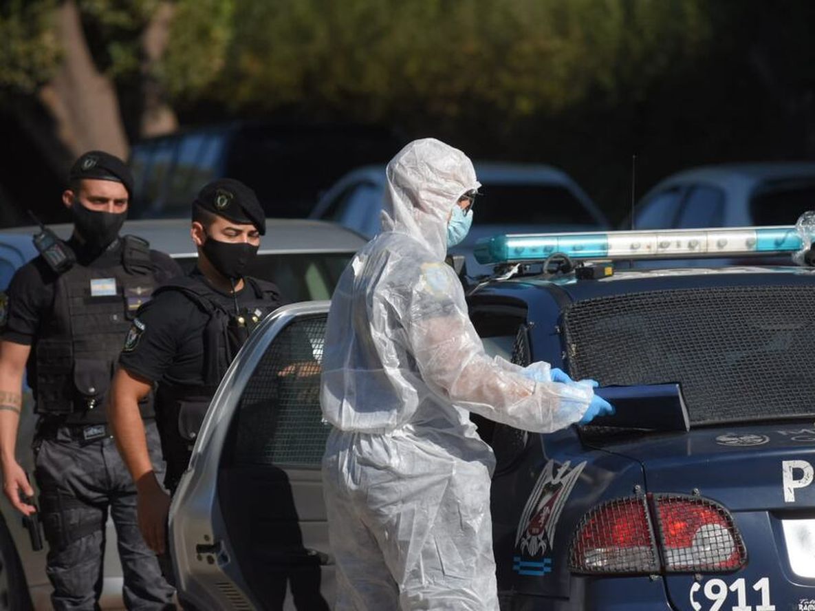 Tres crímenes diferentes cometidos con la misma pistola, y en los que está involucrado el mismo acusado, son investigados por el fiscal Gustavo Pirrello. - Foto: Claudio Gutiérrez / Los Andes