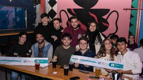 Estudiantes de intercambio y de la provincia compartieron un encuentro de confluencia cultural