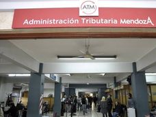 quejas de los empresarios por los altos intereses de atm