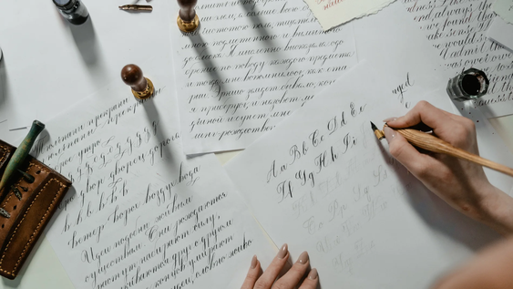 Escribir mezclando letras minúsculas y mayúsculas