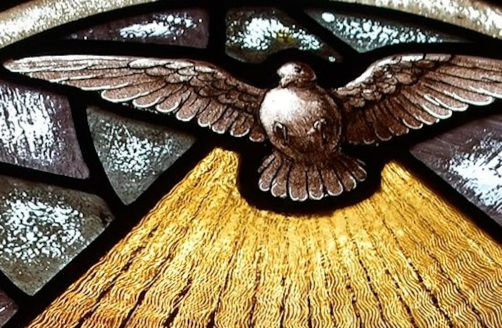 En el Evangelio de hoy, Jesús promete el Espíritu de la verdad.&nbsp;Espíritu Santo, detalle del vitral del Camarín de la Virgen de María Auxiliadora de Rodeo del Medio en Maipú, realizado por el artista español Antonio Estruch.&nbsp;