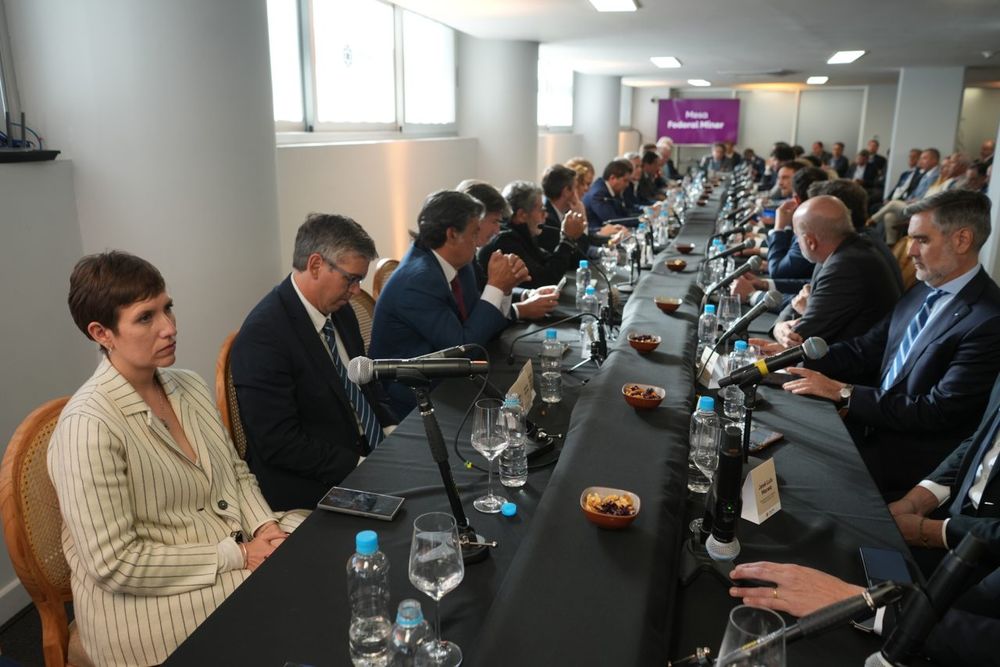La ministra de Energía y Ambiente, Jimena Latorre, participó del lanzamiento de la Mesa Federal Minera