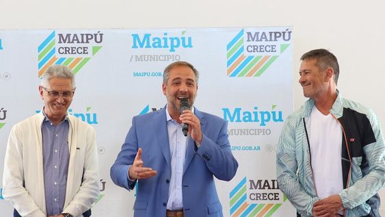 García, Stevanato y Bermejo en la entrega de subsidios.