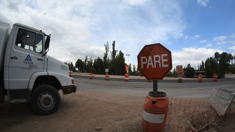 Alfredo Cornejo presiona a Nación para la reactivación de las obra de la Ruta 40 entre Lavalle y Ciudad