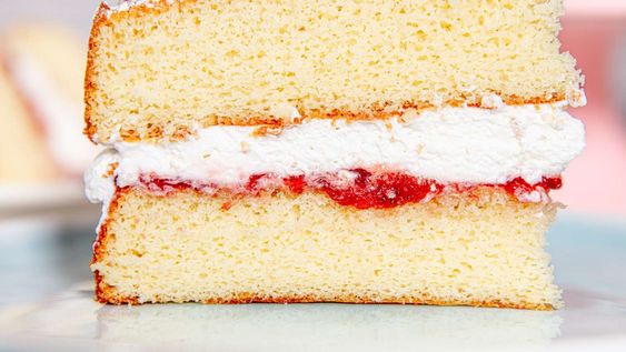que es la torta victoria sponge inglesa: la receta para hacerla en casa con 5 ingredientes