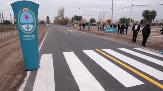 Suarez y Rufeil habilitaron la renovación de la primera etapa del carril Costa Canal Montecaseros