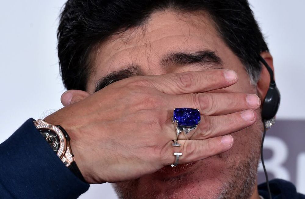 Maradona colecciona críticas en México