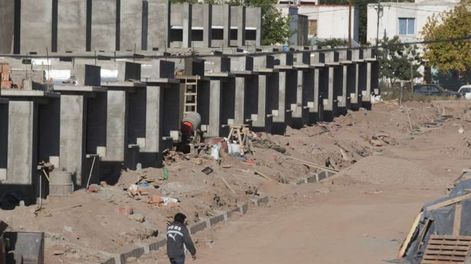 Mendoza: el 80% del presupuesto para obras en 2023 ya se imputó y aseguran que “cada vivienda genera 5 empleos”