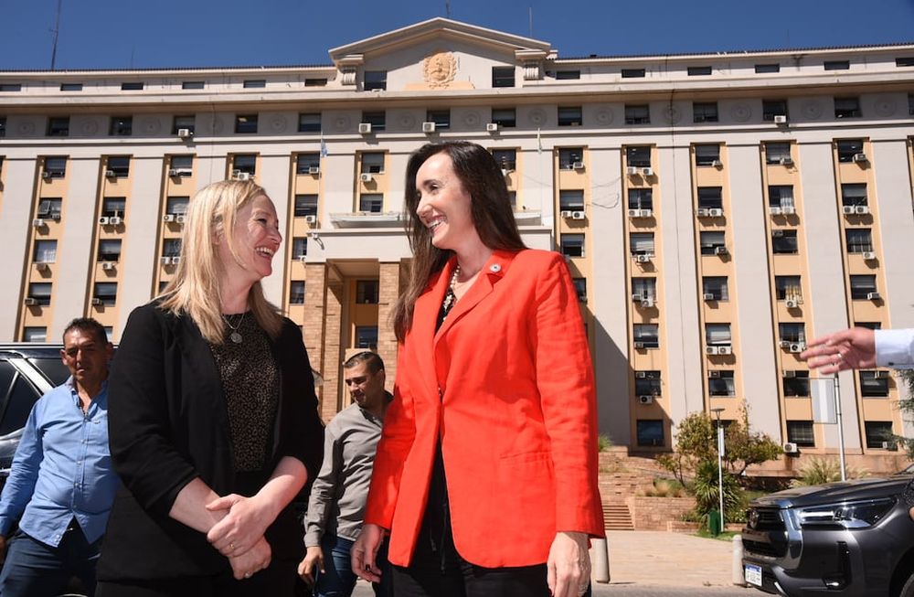Hebe Casado y Victoria Villarruel. Prensa Gobierno.