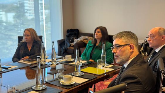 Autoridades del Mendoza Bureau y del Emetur analizaron estrategias conjuntas para captar congresos y eventos internacionales. Autoridades del Mendoza Bureau y del Emetur analizaron estrategias conjuntas para captar congresos y eventos internacionales.