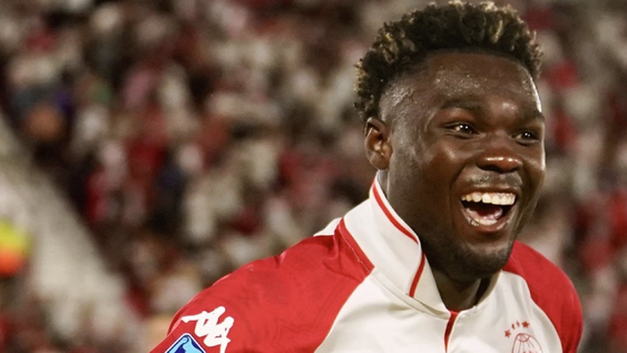 Jordy Caicedo, autor del único tanto para la victoria de Huracán en el clásico
