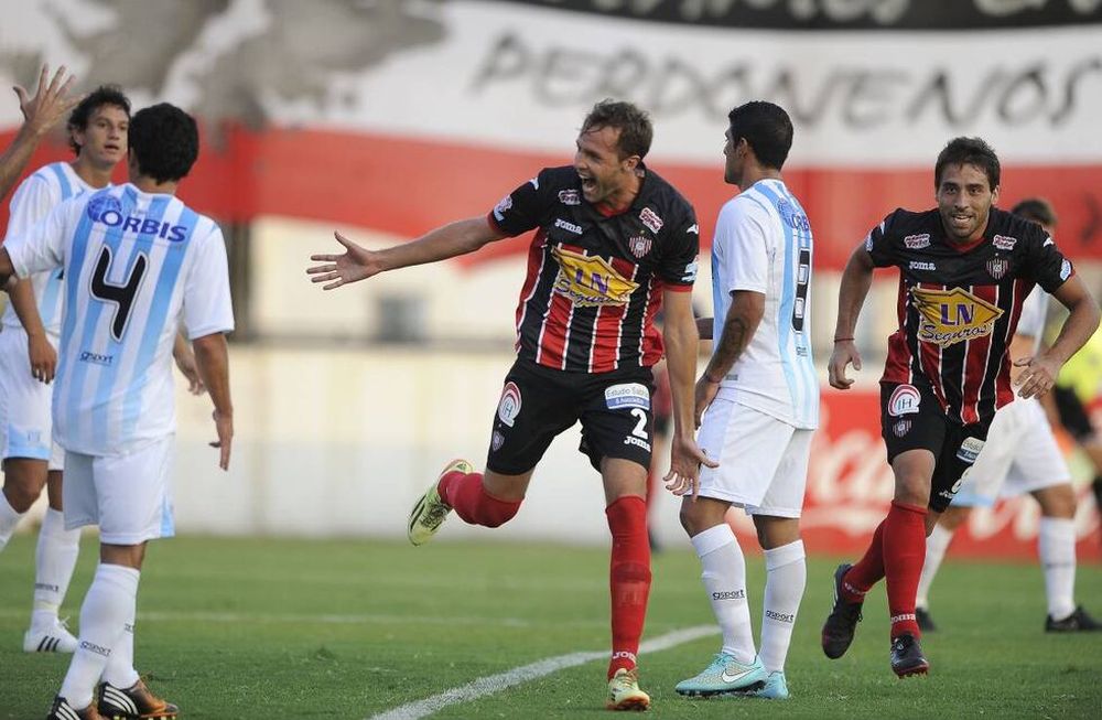 Primera victoria de Chacarita