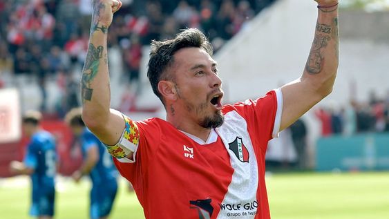 El ex River, Rubens Sambueza. Uno de los destacados del Deportivo Maipú que le pone punto final a su carrera en Mendoza. / Foto: Orlando Pelichotti
