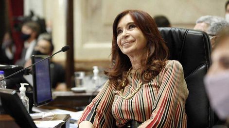 Los Andes | Ciertos ingenuos de toda ingenuidad creen que alguien que es la representación del poder en estado puro, como Cristina, puede conformarse con zafar de sus enredos judiciales y luego dedicarse a ser una abuelita.