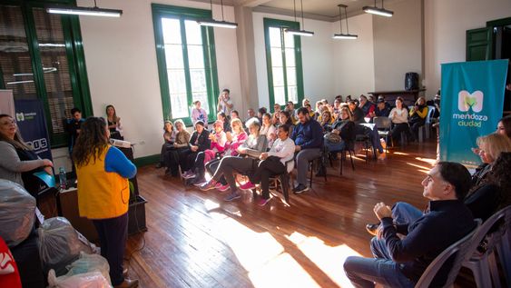 se entregaron las donaciones de la ciudad te abriga: las organizaciones beneficiarias