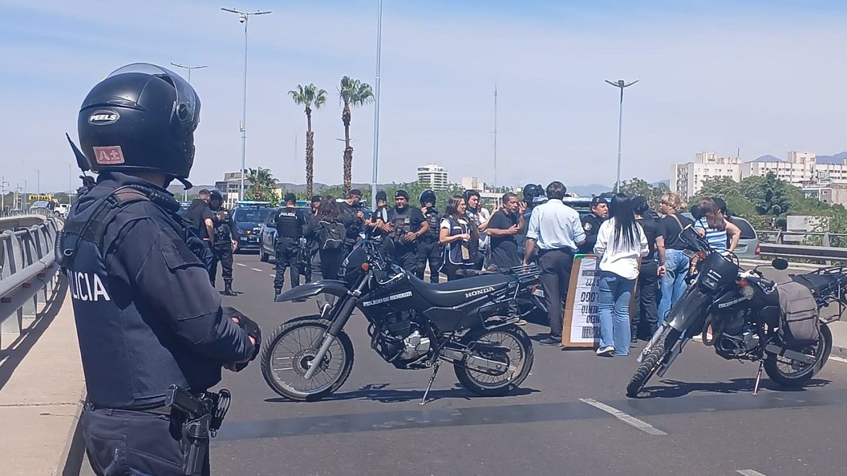 Caos en el Nudo Vial por una protesta de los empleados judiciales