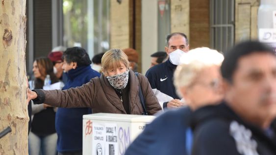 Consideran que el aumento del 7,5% que dispuso el Gobierno nacional en las jubilaciones a partir del mes próximo no basta para cubrir ni un tercio de la canasta básica.