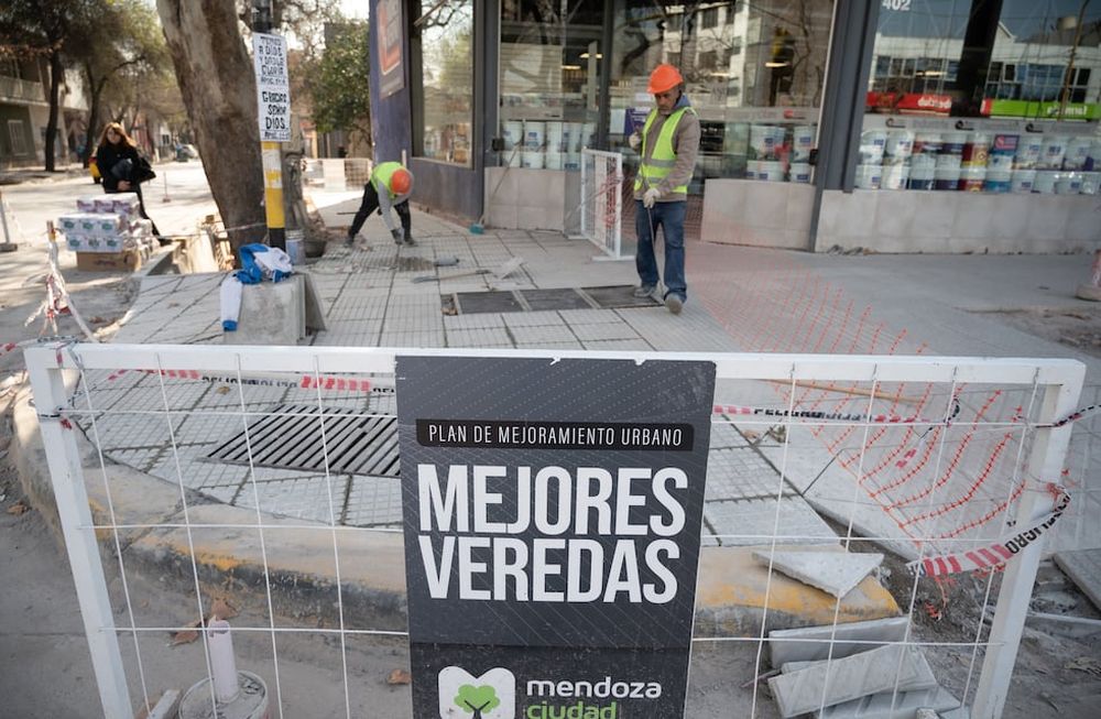 El plan Mejores Veredas sigue con éxito en la Ciudad. Foto: Prensa Ciudad de Mendoza
