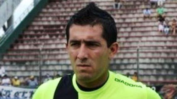 El árbitro Luis Lobo Medina dirigirá el juego clave entre la Lepra y Santamarina