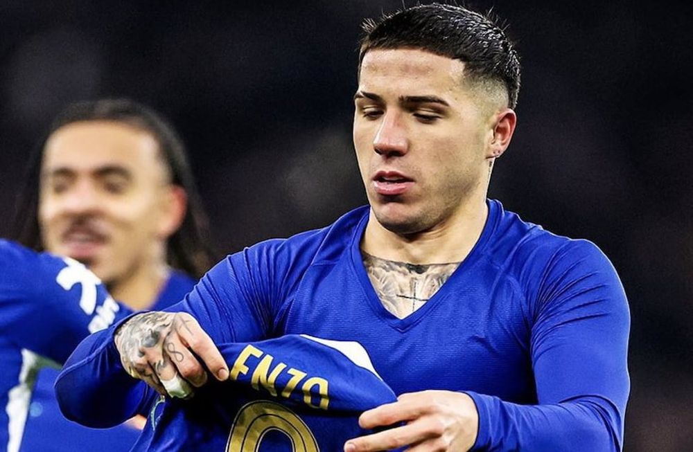 Enzo Fernández retornó al Chelsea tras la polémica por racismo